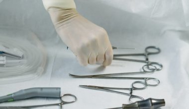 Казахстанцы массово начали тратить пенсионку на пластические операции