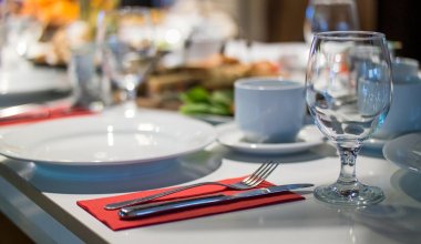 Массовое отравление на свадьбе в Павлодаре: уголовное дело закрыли по амнистии