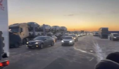 Больше 1,5 тысячи авто скопилось на трассах Актюбинской области