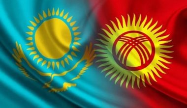 Казахстанцев массово разворачивают на границе с Кыргызстаном