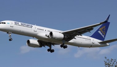 Британцы продали часть доли в Air Astana: названа сумма сделки
