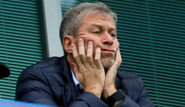 Спор на миллиарды: Лондон требует деньги Абрамовича для Киева