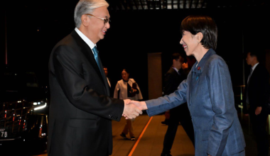 Почетный караул и гимн Казахстана: как премьер-министр Японии встретила Токаева