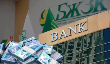 Успеть до Нового года: стоит ли снимать пенсионные излишки прямо сейчас