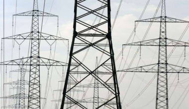 Более 300 тысяч домов в США обесточены из-за непогоды