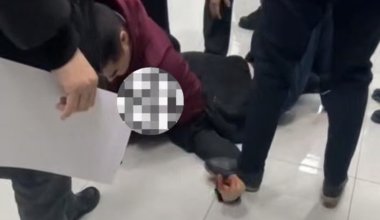 Студент напал с ножом на преподавателя: полиция Алматы возбудила дело