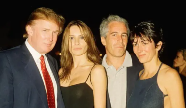 Фото с Трампом исчезло из материалов дела Эпштейна