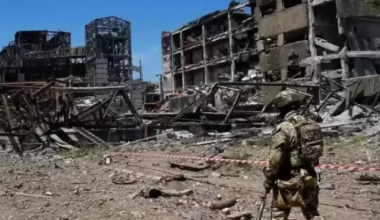 Несколько областей Украины “почти полностью” обесточены после атак России