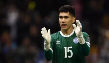 Темирлан Анарбеков может сменить голкипера «Фенербахче», заявили в Турции