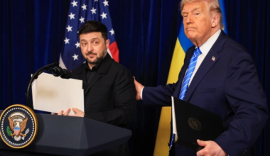 Зеленский просит США о гарантиях безопасности для Украины на 30-50 лет