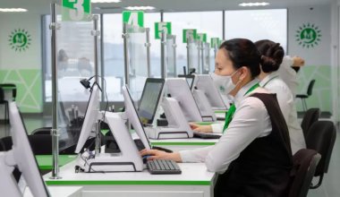 Стал известен график работы ЦОНов Казахстана в январе