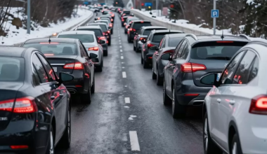 Водители жалуются на огромные очереди на границе Казахстана и России
