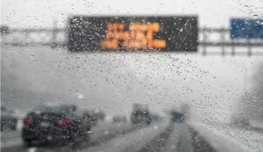 В каких регионах Казахстана закрыты трассы из-за непогоды