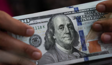 Доллар находится под давлением? Эксперты назвали причины