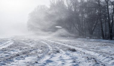 Туман и гололёд: на большей части Казахстана объявлено штормовое предупреждение
