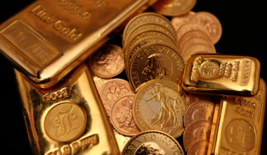 Драгоценные металлы падают в цене из-за слабой активности рынка