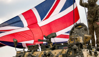 Лондон и Париж могут отправить до 15 000 миротворцев в Украину