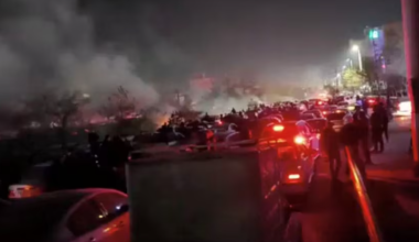 Иран заявил о сохранении каналов связи с США