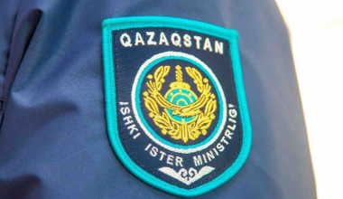 В Астане мужчина выстрелил в сотрудника спецназа МВД