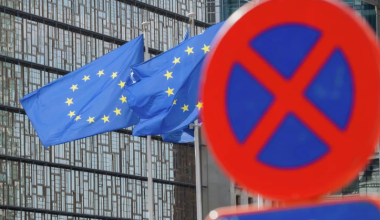 Евросоюз снизит потолок цен на российскую нефть с 1 февраля