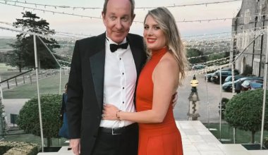 «Билеты для своих»: жена Питера Фостера высказалась о скандале вокруг Air Astana