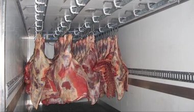 Импортируем даже конину: сколько мяса завезли в Казахстан