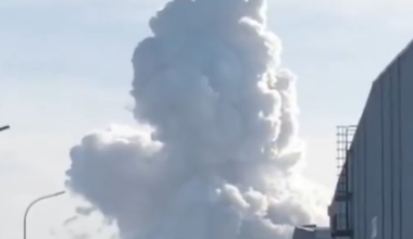 На севере Китая взорвался металлургический завод: есть пропавшие