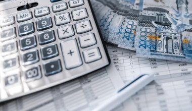 Каждому казахстанцу, работающему по найму, положены 7500 тенге