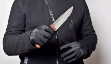 Зарезали на улице средь бела дня: что известно об убийстве жительницы Шымкента