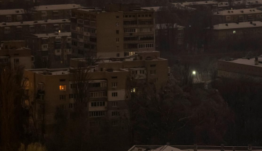 Массовый блэкаут в Украине оставил города без света, воды и тепла