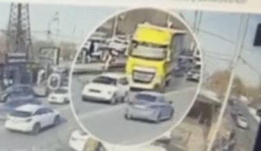 В Алматы грузовик насмерть сбил пешехода