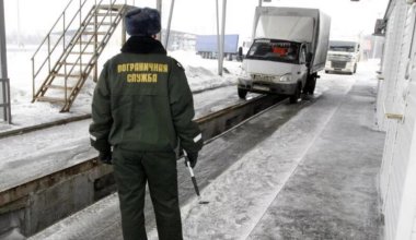 Подозрительный груз из Казахстана на миллионы тенге задержали в России