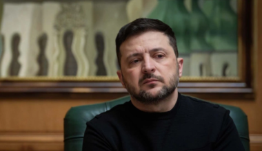 Зеленский объявит о выборах и референдуме 24 февраля - FT