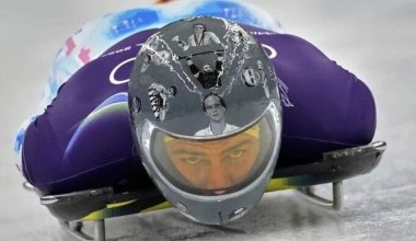 Зеленский наградил отстранённого от Олимпиады из-за «шлема памяти» скелетониста