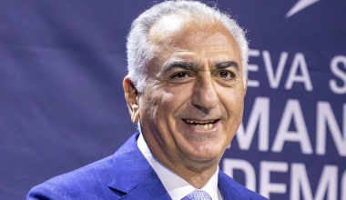 Пехлеви призвал Трампа ускорить смену власти в Иране