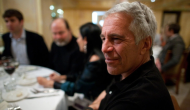 Файлы Эпштейна: Минюст США обнародовал сотни имен