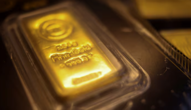 Драгметаллы продолжают падать в цене на фоне геополитических рисков