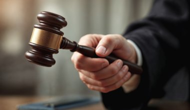 Спустя год после скандального юбилея уходит председатель суда Жамбылской области