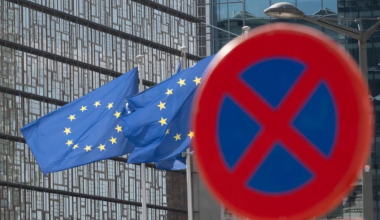 Вслед за США: ЕС продлил санкции против России из-за Крыма