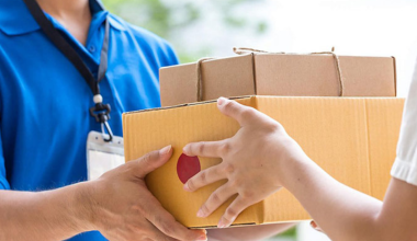 «Говори по-русски»: доставка в Алматы обернулась судом и штрафами