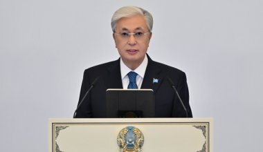 Президент поздравил казахстанцев с Днём благодарности