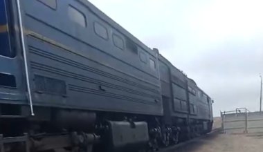 Столкновение двух тепловозов прокомментировали в КТЖ