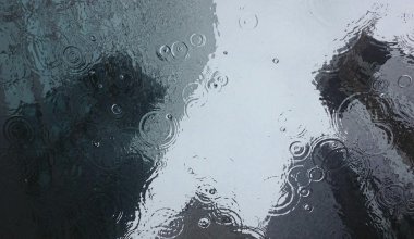 Ирану грозят кислотные дожди после взрывов на нефтехранилищах