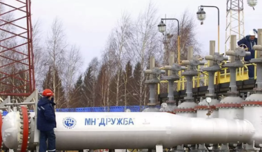 Конфликт разгорается между Венгрией и Украиной из-за “Дружбы”