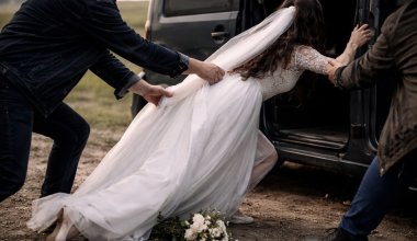 В Мангистау мужчин посадили за кражу невесты