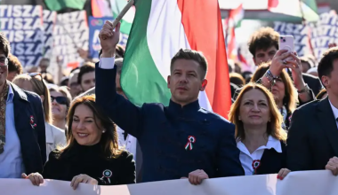 Массовые митинги прошли в Будапеште перед выборами