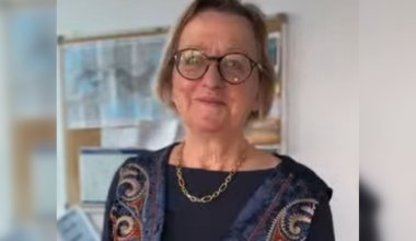 Британские дипломаты облачились в казахские костюмы в честь Наурыза