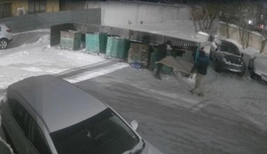 За выброшенную мебель штрафуют казахстанцев