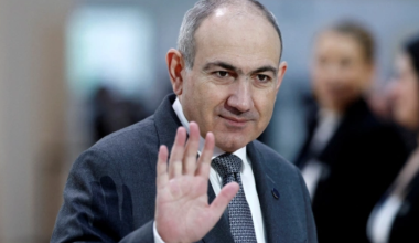 Пашинян заявил, что оппозиция может привести страну к войне