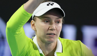 Рыбакина уверенно вышла в 1/8 финала в Майами